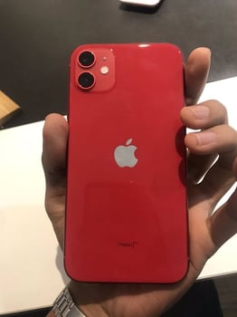 iPhone 11 Rouge 128 Go, comme neuf, batterie 100%