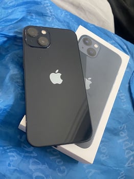 iPhone 13 standard en bon état