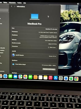 MacBook Pro 2013 en bon état avec léger bug logiciel