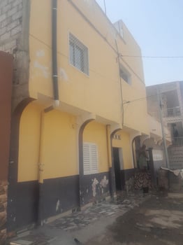 Maison 4 chambres 160 m2 avec terrasse à Barwaqo1