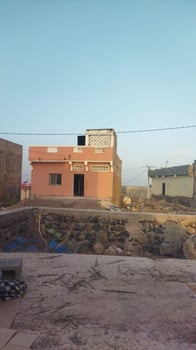 Maison neuve avec terrasse à Barwaqo Phase 2