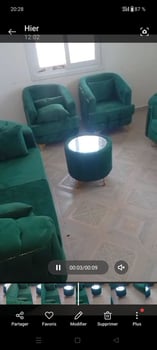 Salon moderne confortable en excellent état quasi neuf