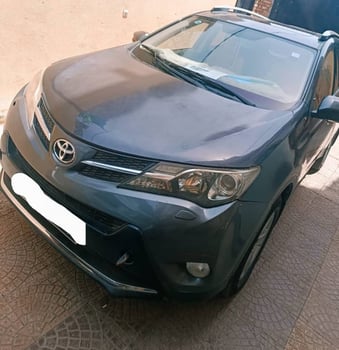 Toyota RAV4 2016, diesel, boîte automatique