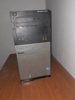 Unité centrale Intel Core i3 en très bon état