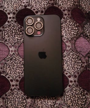 iPhone 16 Pro Max 256 Go, batterie 97%, quasi neuf