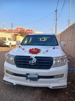 Location Toyota Land Cruiser V8 2015, diesel, boîte manuelle