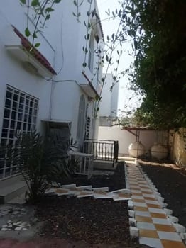 Villa F7 duplex 560m² avec vue mer à Héron, haut standing