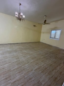 Appartement duplex 4 chambres à louer à Cité Progrès
