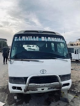 Bus Toyota Coaster 25 places, moteur d\'origine, bon état