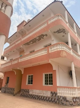 Appartements et locaux à louer à Napoléon et Gabode 5