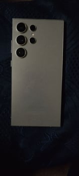 Samsung Galaxy S24 Ultra 256 Go 12 Go RAM en excellent état