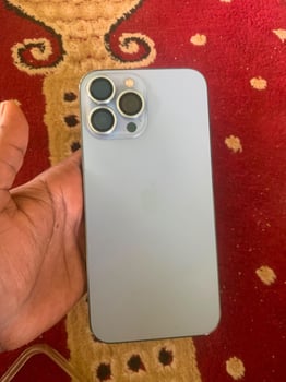 iPhone 13 Pro Max batterie 100%, quasi neuf
