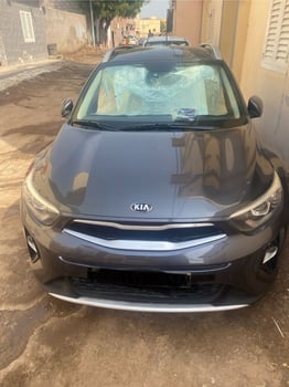 Kia Stonic 2018 Diesel, boîte automatique, excellent état
