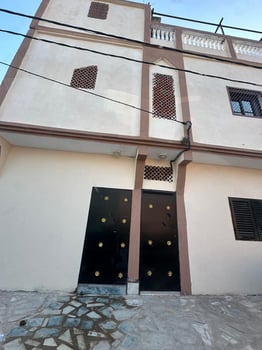 Maison neuve F4 à cité cheik Osman, proche école primaire Balbala 1
