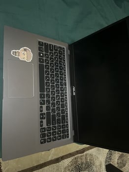 Ordinateur portable ASUS VivoBook X515MA, léger et performant