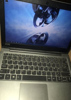 PC portable Lenovo a vendre, à réparer, clavier à remettre en état