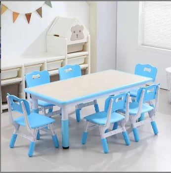Tables, chaises et bureaux pour enfants pour la rentrée