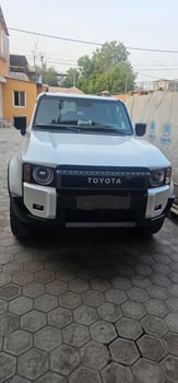 Toyota Prado 2025 diesel en excellent état presque neuf