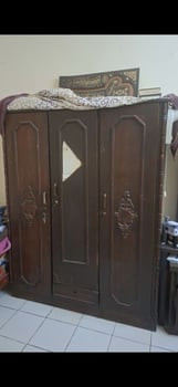 Armoire 3 portes d\'occasion en bon état