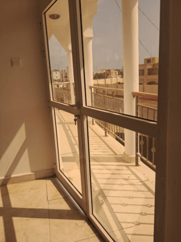 Villa duplex F6 avec balcon et parking à Haramous