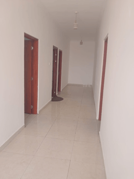 Villa duplex F6 avec balcon et parking à Haramous