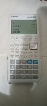 Calculatrice graphique d\'occasion, utilisée 4 mois
