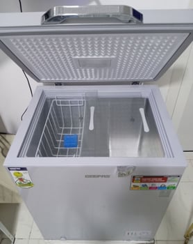 Congélateur coffre Geepas 250 L, neuf, serrure sécurisée