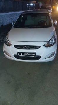 Hyundai Accent diesel, boîte automatique en bon état