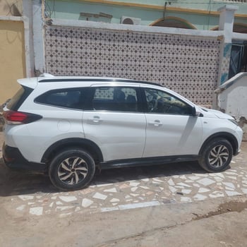 Toyota Rush, entretenue chez Marill, en bon état