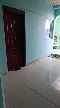 Chambre meublée avec habitation à louer à Cité Hodan près collège