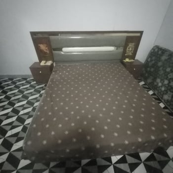 Chambre à coucher neuve en excellent état