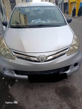 Toyota Avanza 2016 essence boîte manuelle en bon état