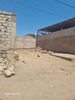 Terrain 120 m² avec titre foncier à Barwaqo 1