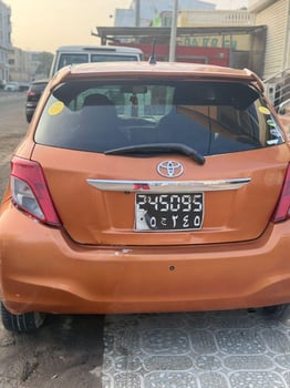 Toyota Vitz 2016, essence, boîte automatique