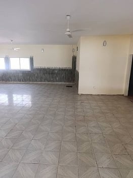 Local commercial spacieux avec terrasse proche aéroport de Djibouti