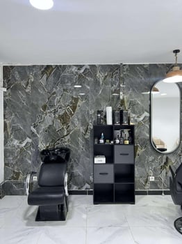 Matériel complet de salon de coiffure pour hommes