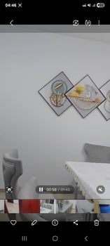 Lot meubles et décoration intérieure 3 chambres avec frigidaire quasi neuf