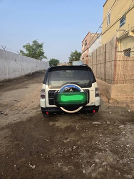 Mitsubishi Pajero diesel, moteur neuf, bon état