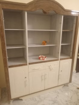 Service d\'installation de meubles pour chambre, cuisine et bureau