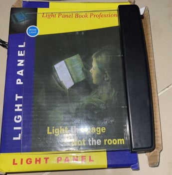 Lampe liseuse Light Panel Book neuve pour lecture nocturne