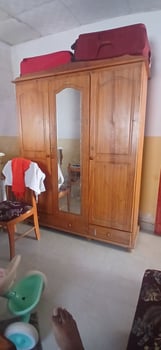 Armoire neuve élégante avec garantie à prix abordable