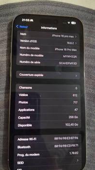 iPhone 16 Pro Max 256 Go blanc en très bon état