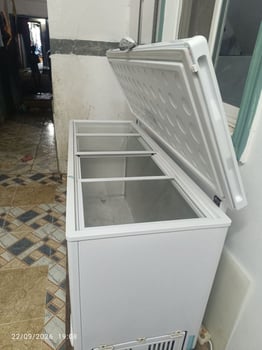 Réfrigérateur neuf, peu utilisé, excellent état