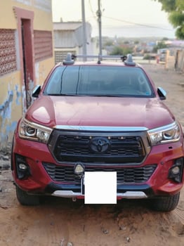 Toyota Hilux Revo 2018, diesel, automatique, double cabine rouge