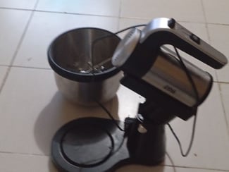 Machine à mélanger la farine avec accessoire pâteuse