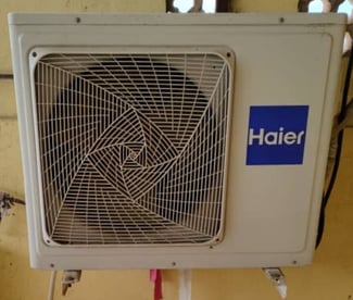 Climatiseur Haier 2.5 CV avec système inventer en excellent état