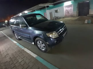 Mitsubishi Pajero 2011, diesel, boîte automatique en excellent état