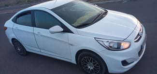 Hyundai Accent automatique, diesel, excellente climatisation