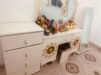 Meubles pour salon, chambre et salle à manger