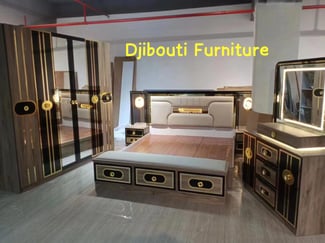 Chambre à coucher turque neuve, démontée, miroir et matelas inclus